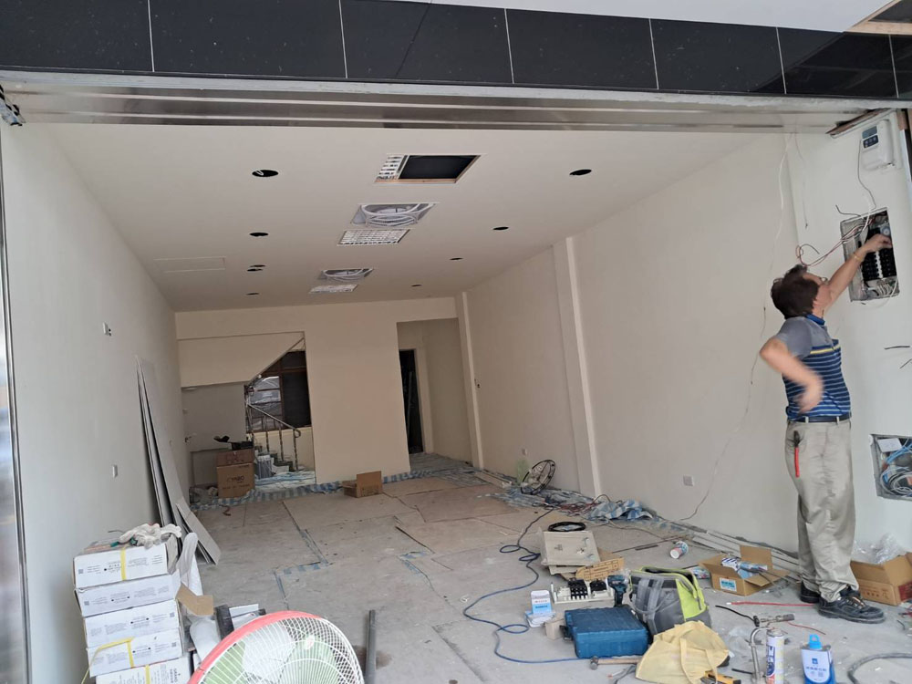 台中店面天花板裝潢施工